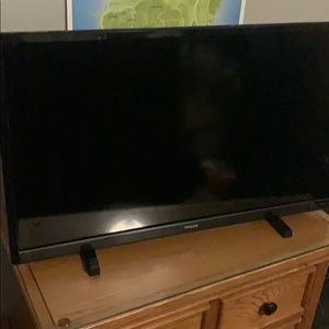 Philips 32 inch tv, no remote.